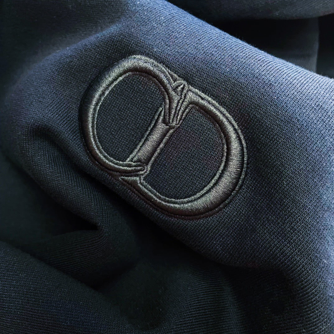 Sudadera con capucha negra y gris