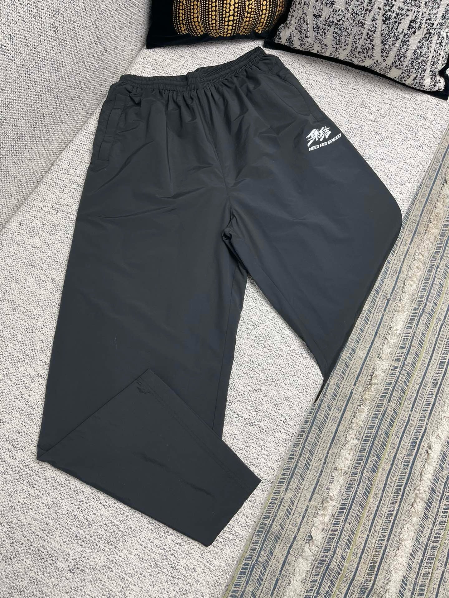 Pantalón negro