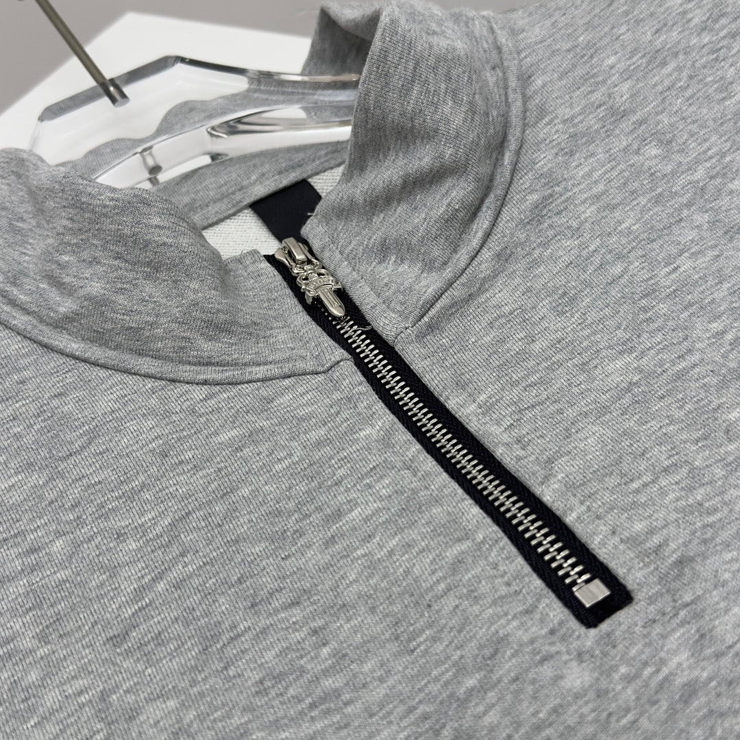 Sudadera negra y gris