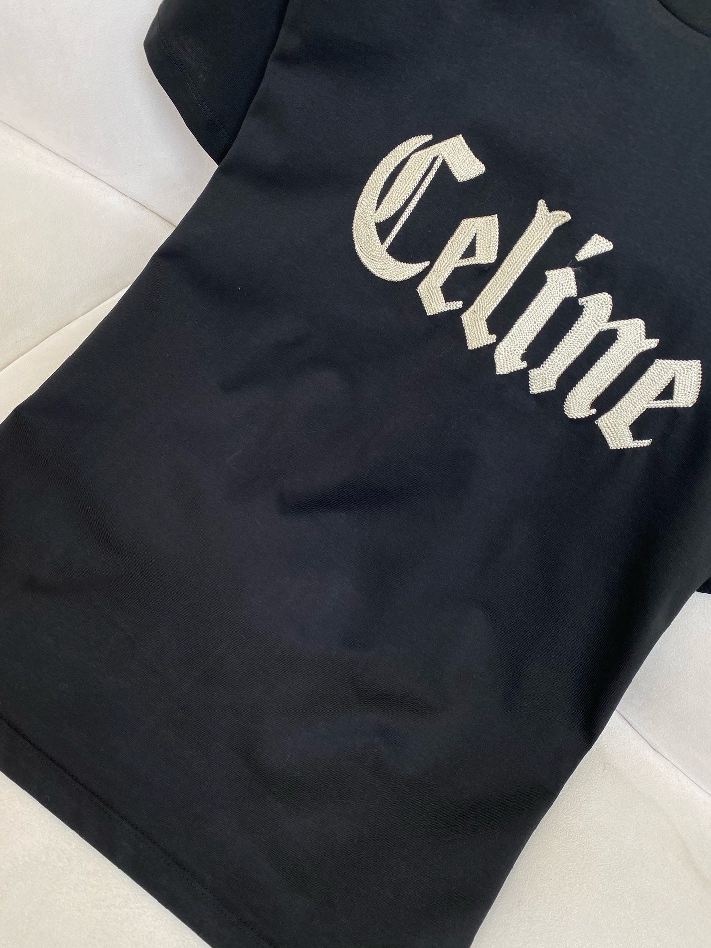 Schwarzes T-Shirt