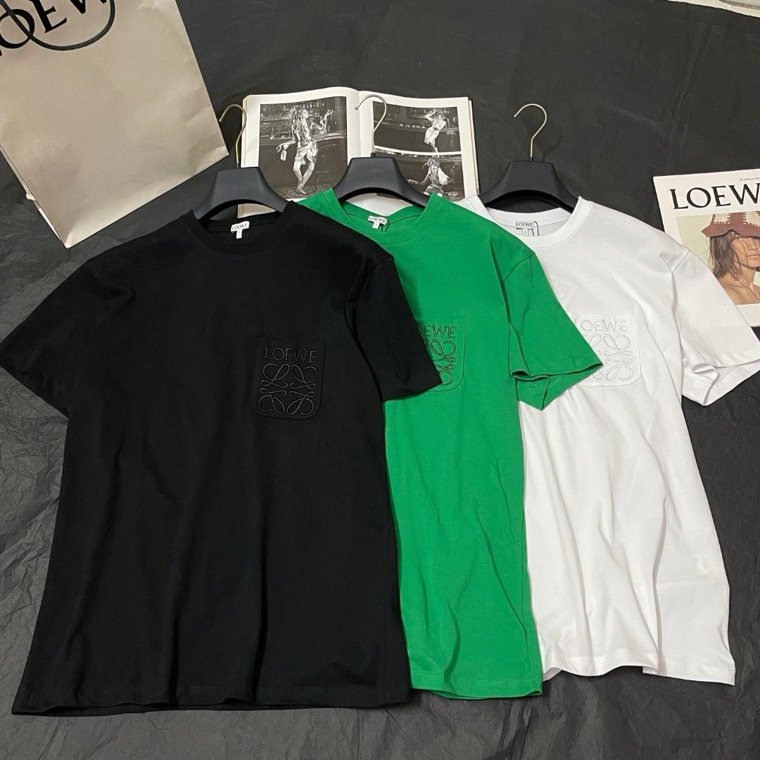 Camiseta blanca, negra y verde