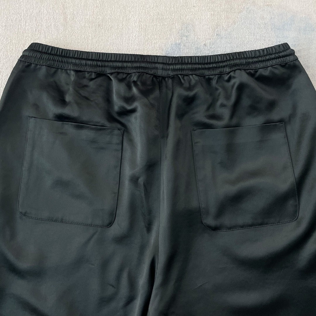 Dunkelgrüne Hose