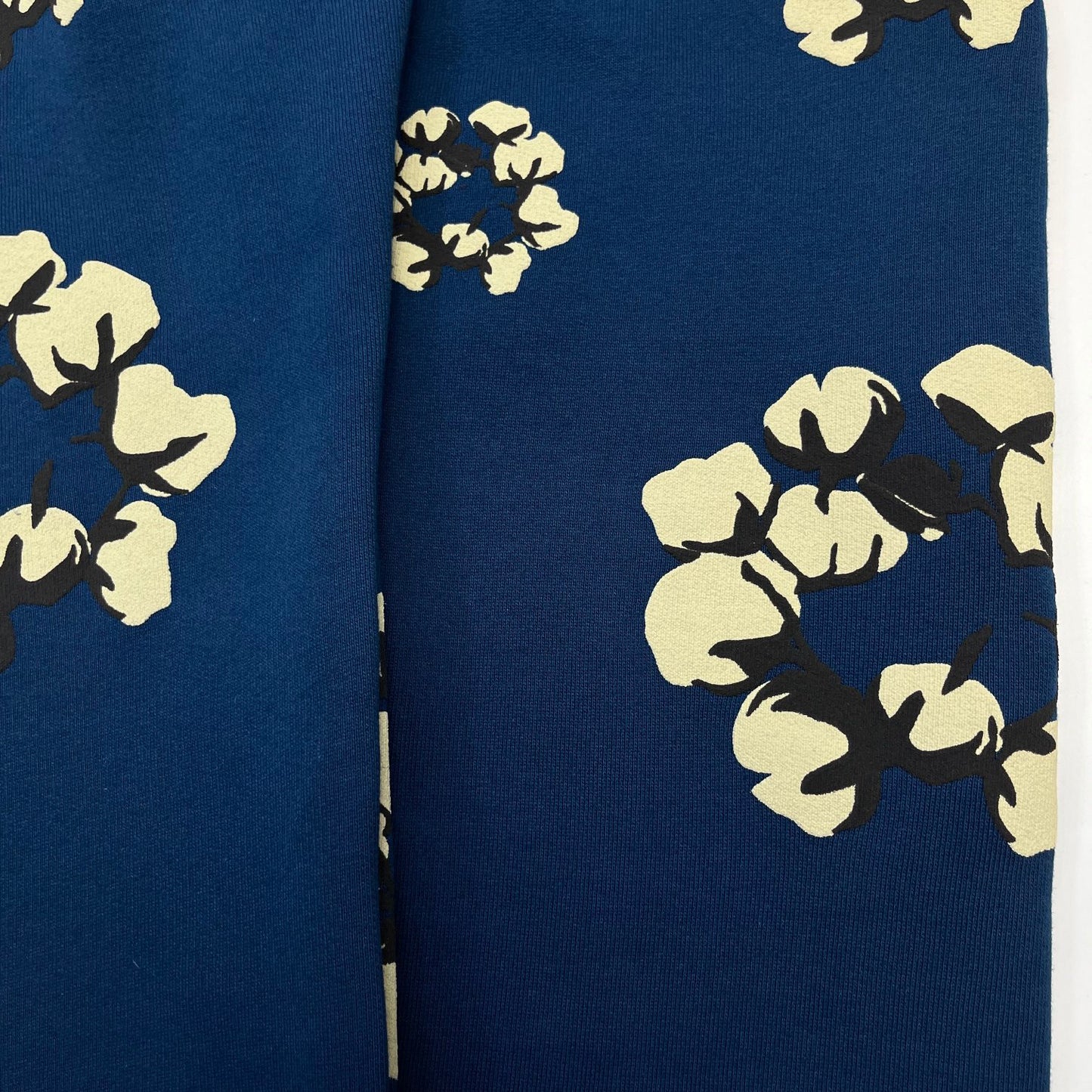 Blaue Hose