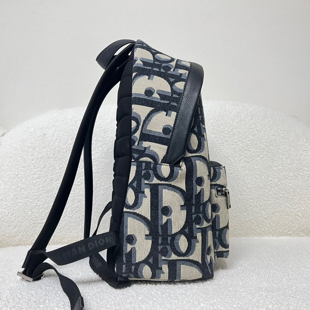 Black and Classic Oblique Bag