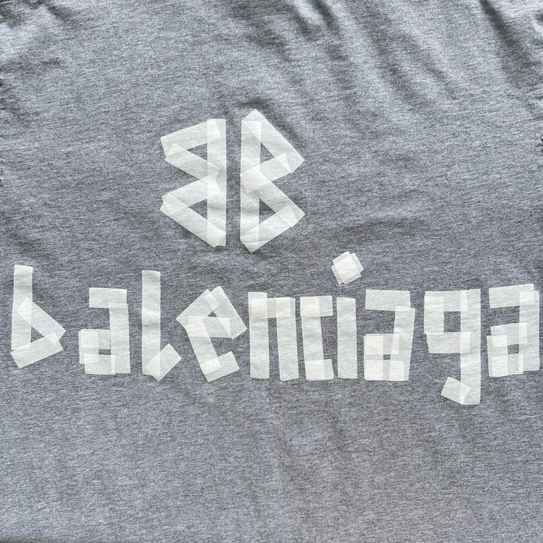 camiseta gris