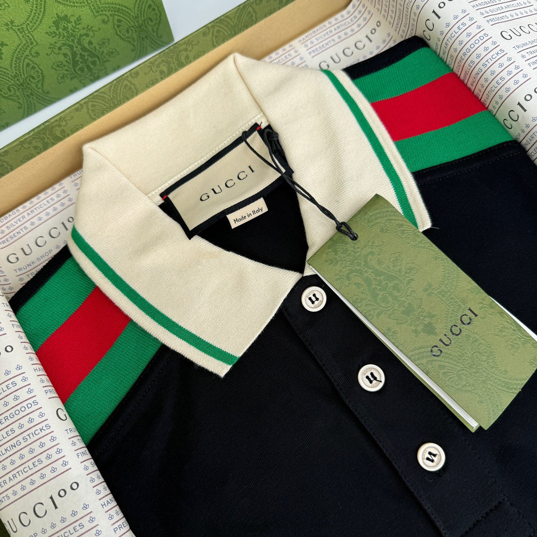 Schwarzes Polo