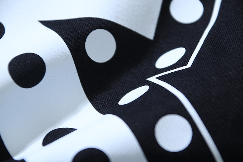Camiseta en blanco y negro