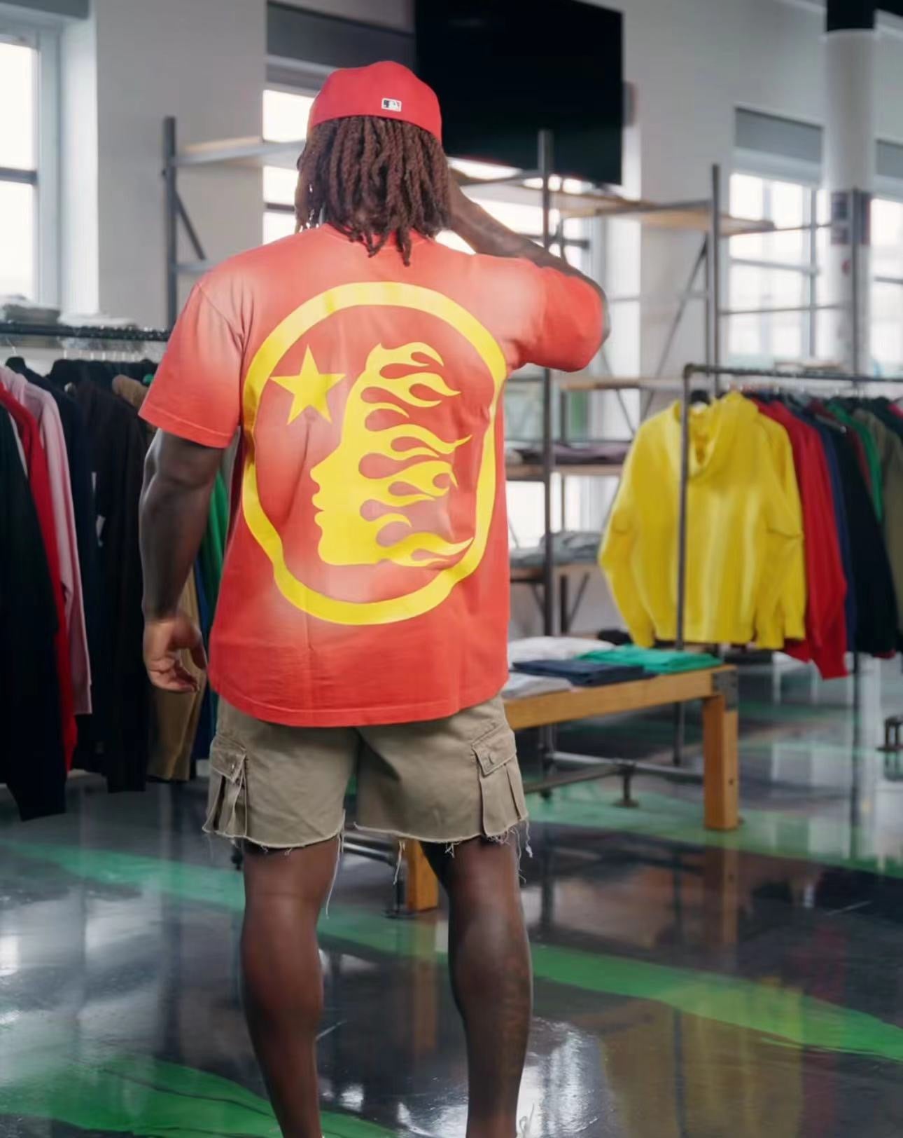 camiseta roja