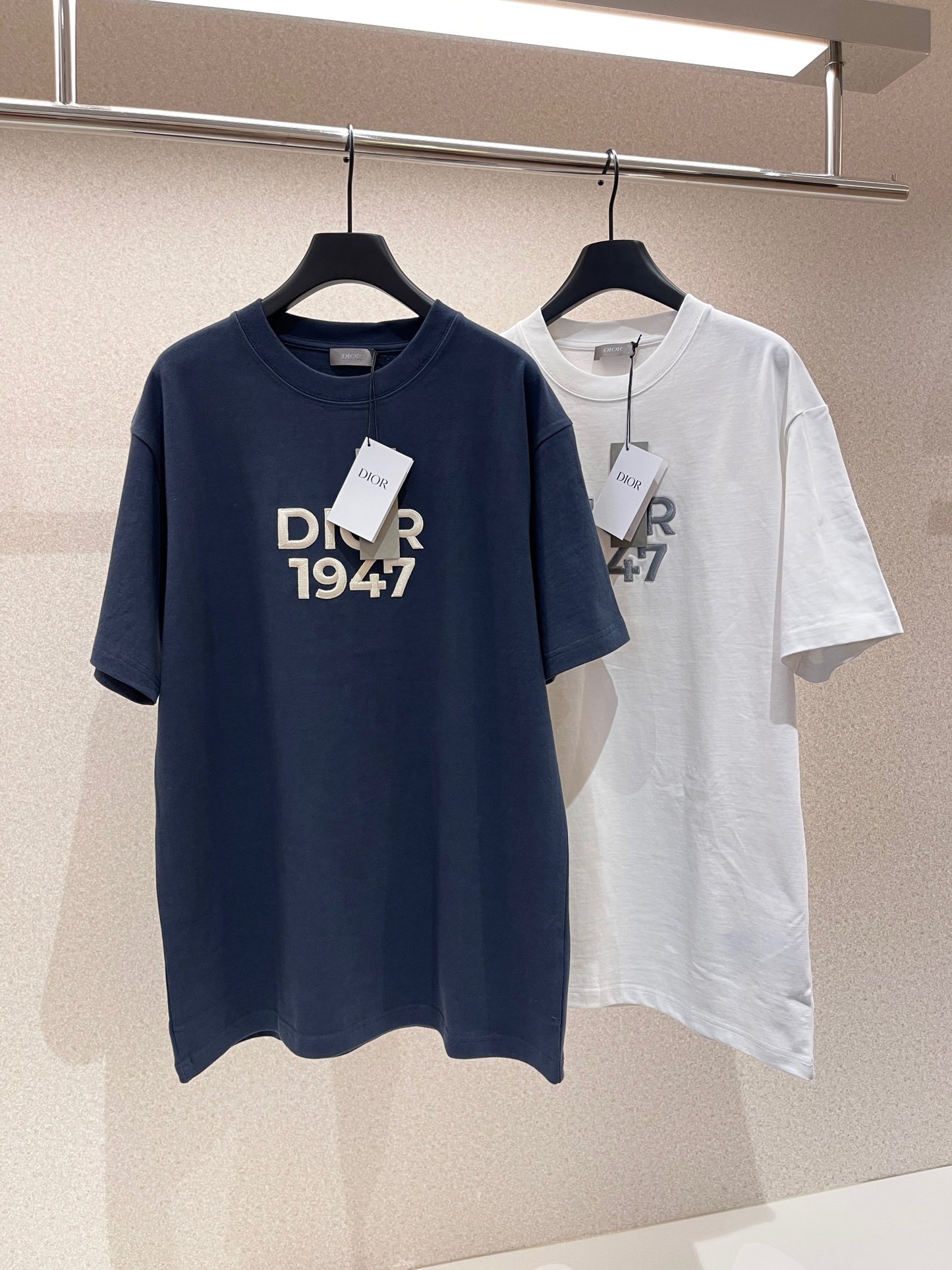 Blau-weißes T-Shirt