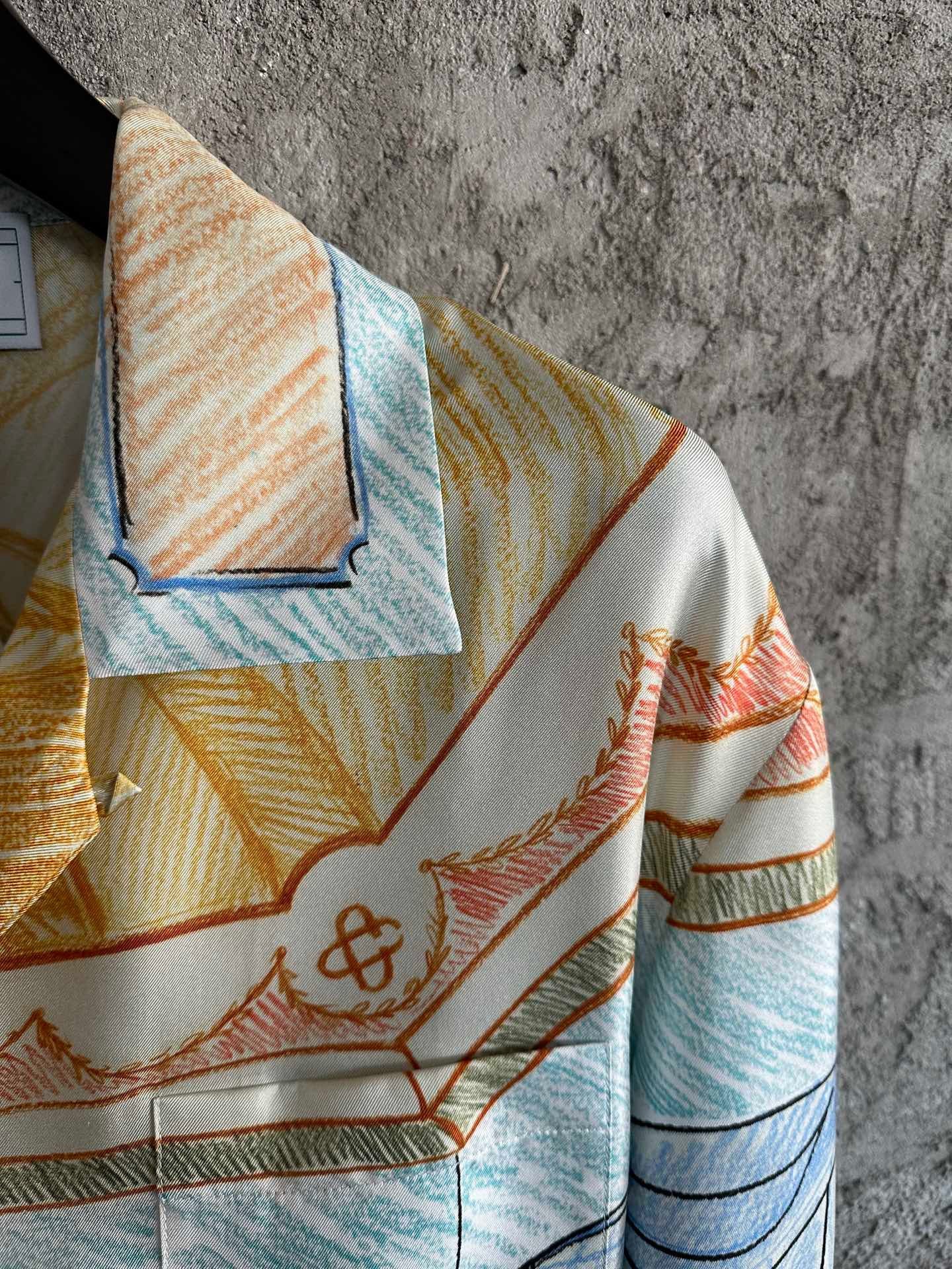 Multi-color Shirt - Size L