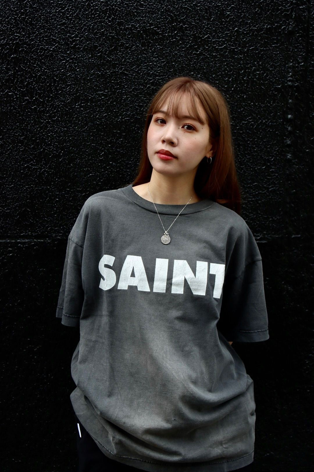 Camiseta negra oscura