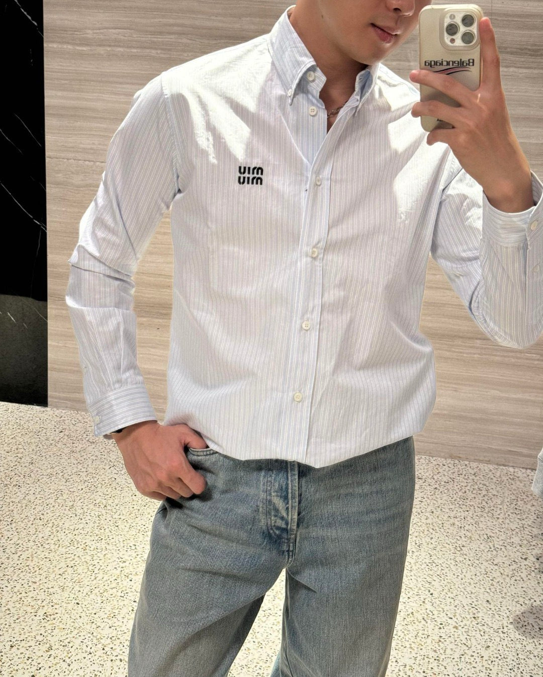 قميص أزرق سماوي