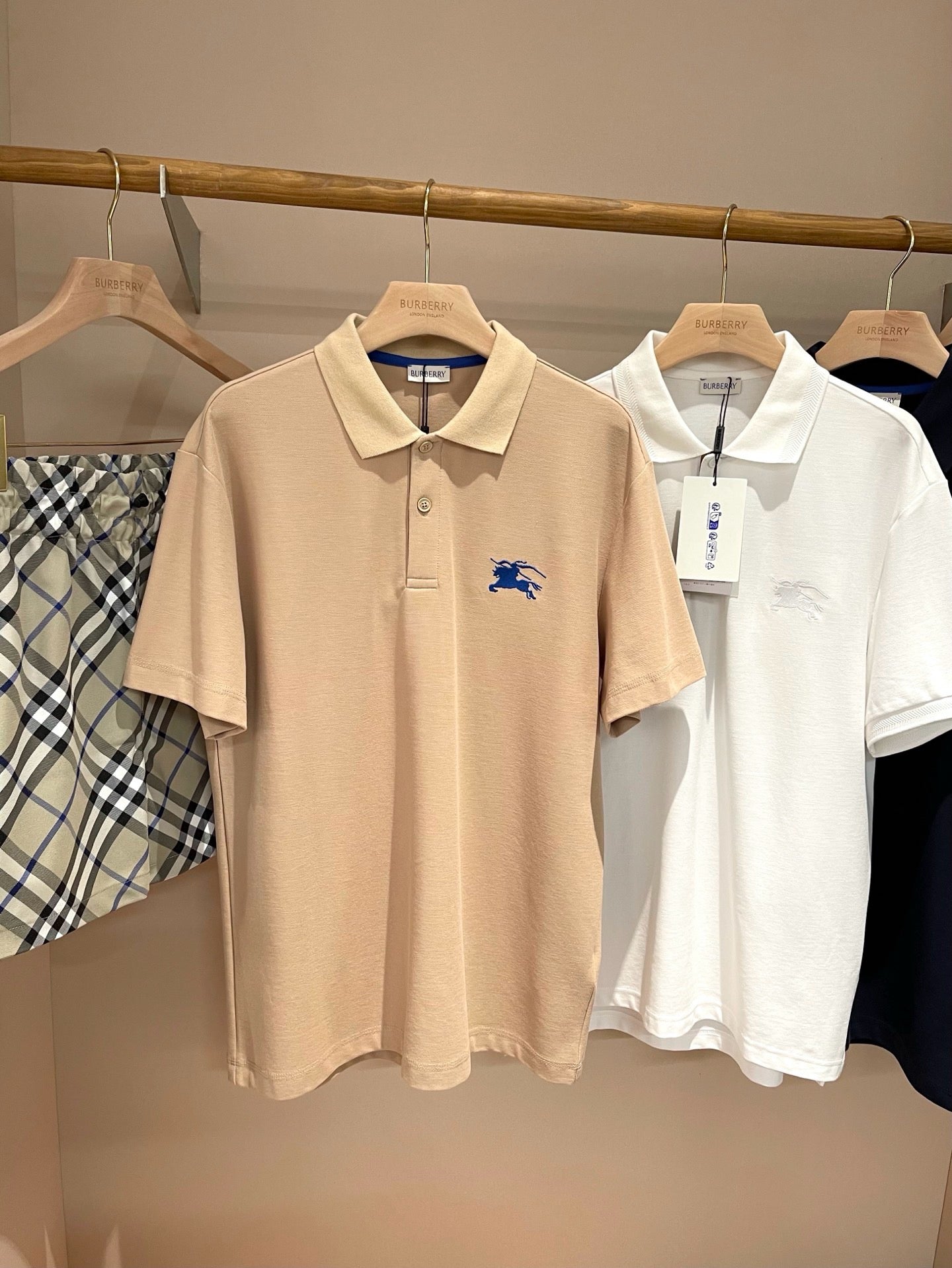 T-Shirt in Khaki und Dunkelblau