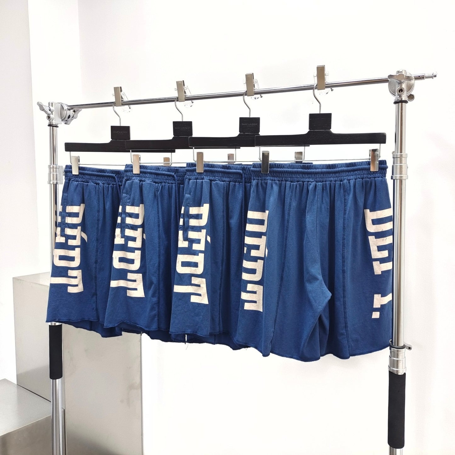 Blau kurz