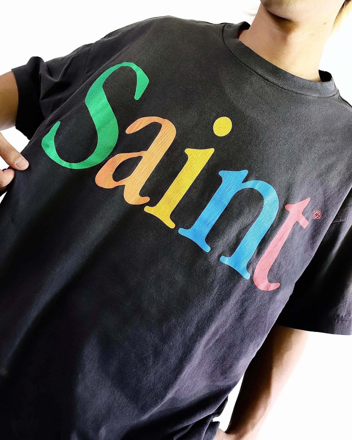 Camiseta negra oscura