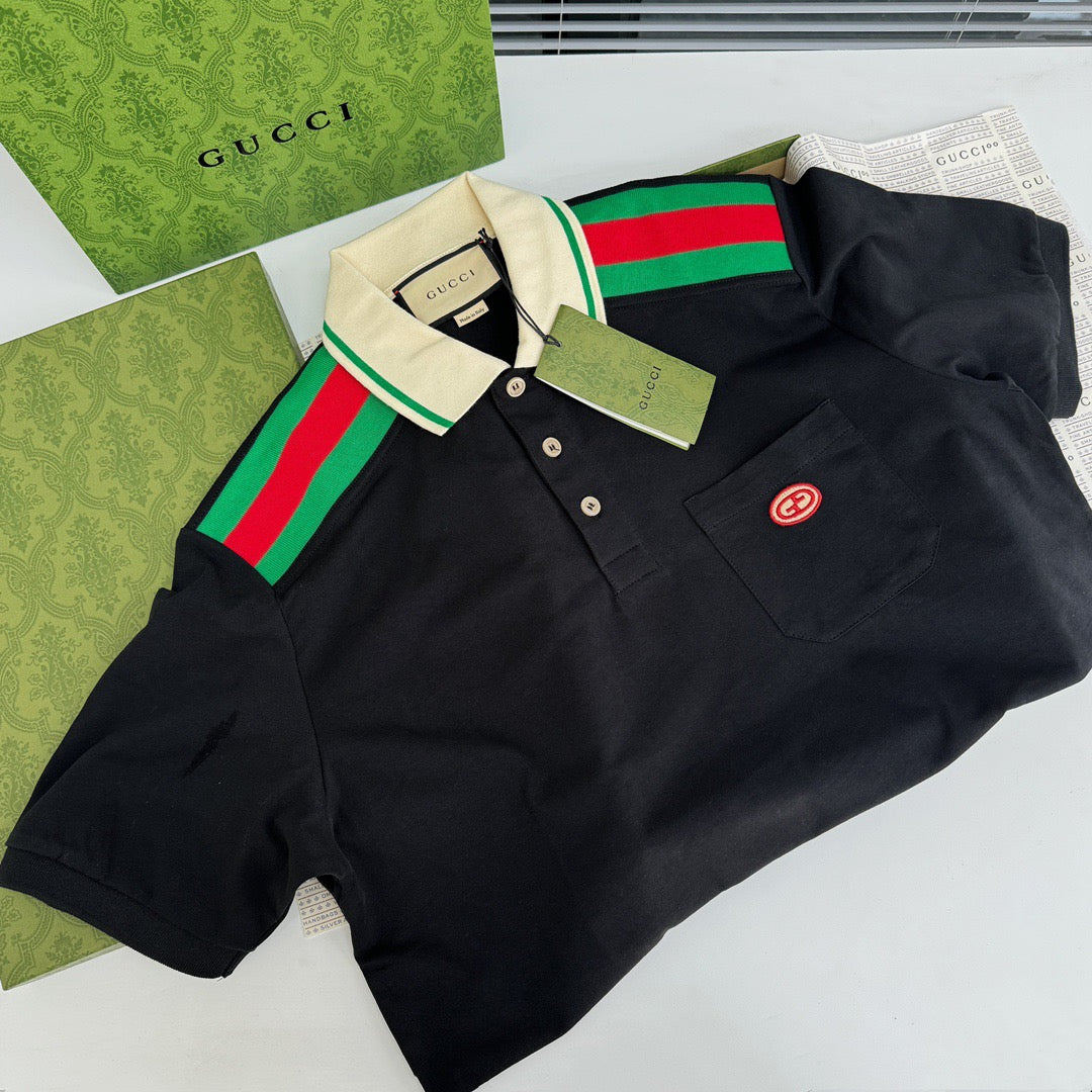 Schwarzes Polo