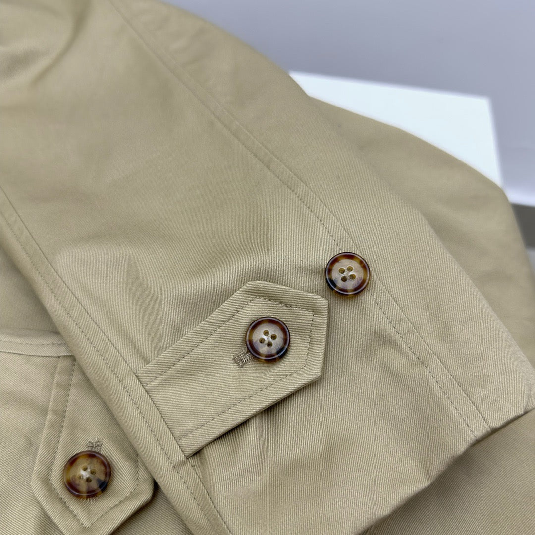Chaqueta color caqui