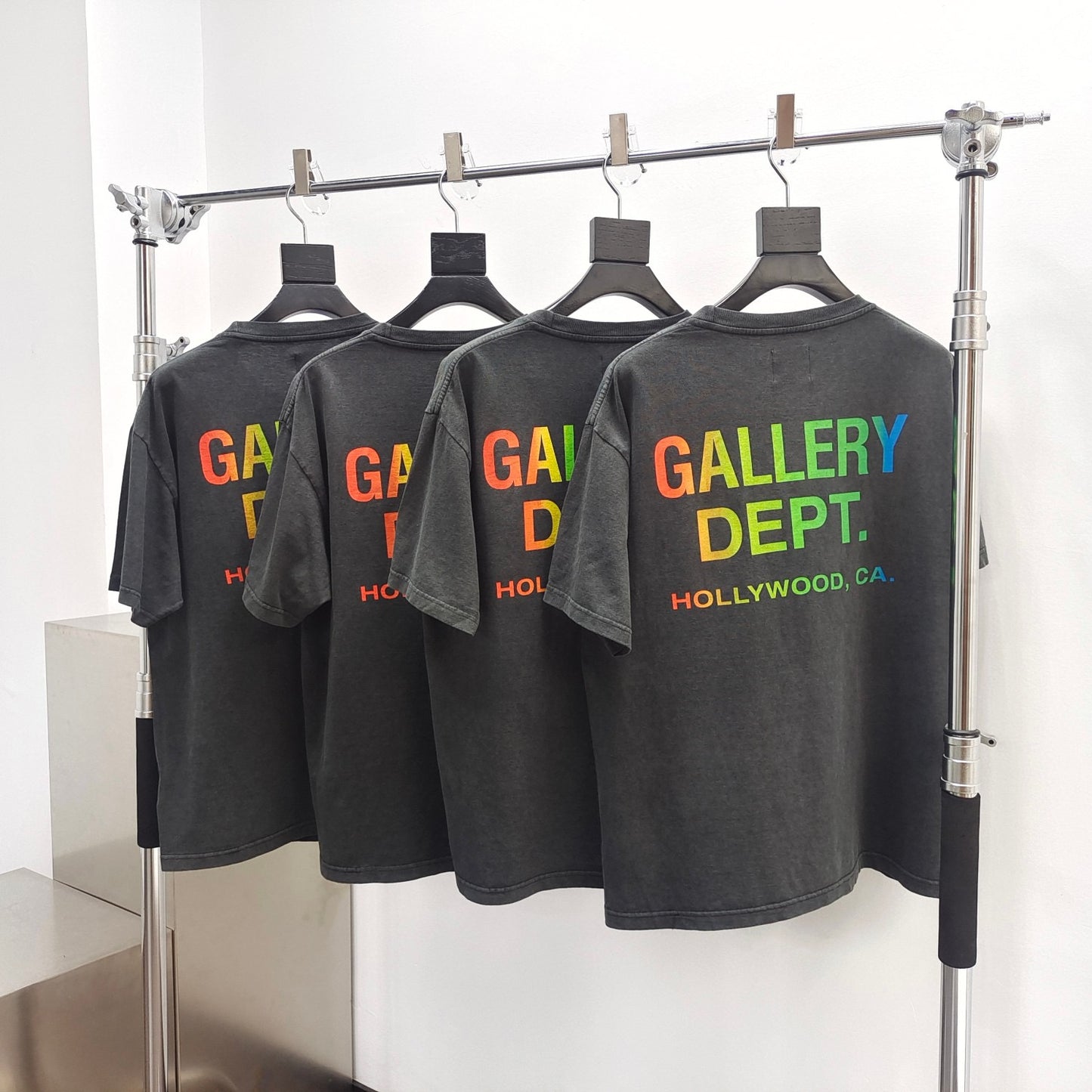 camiseta negra
