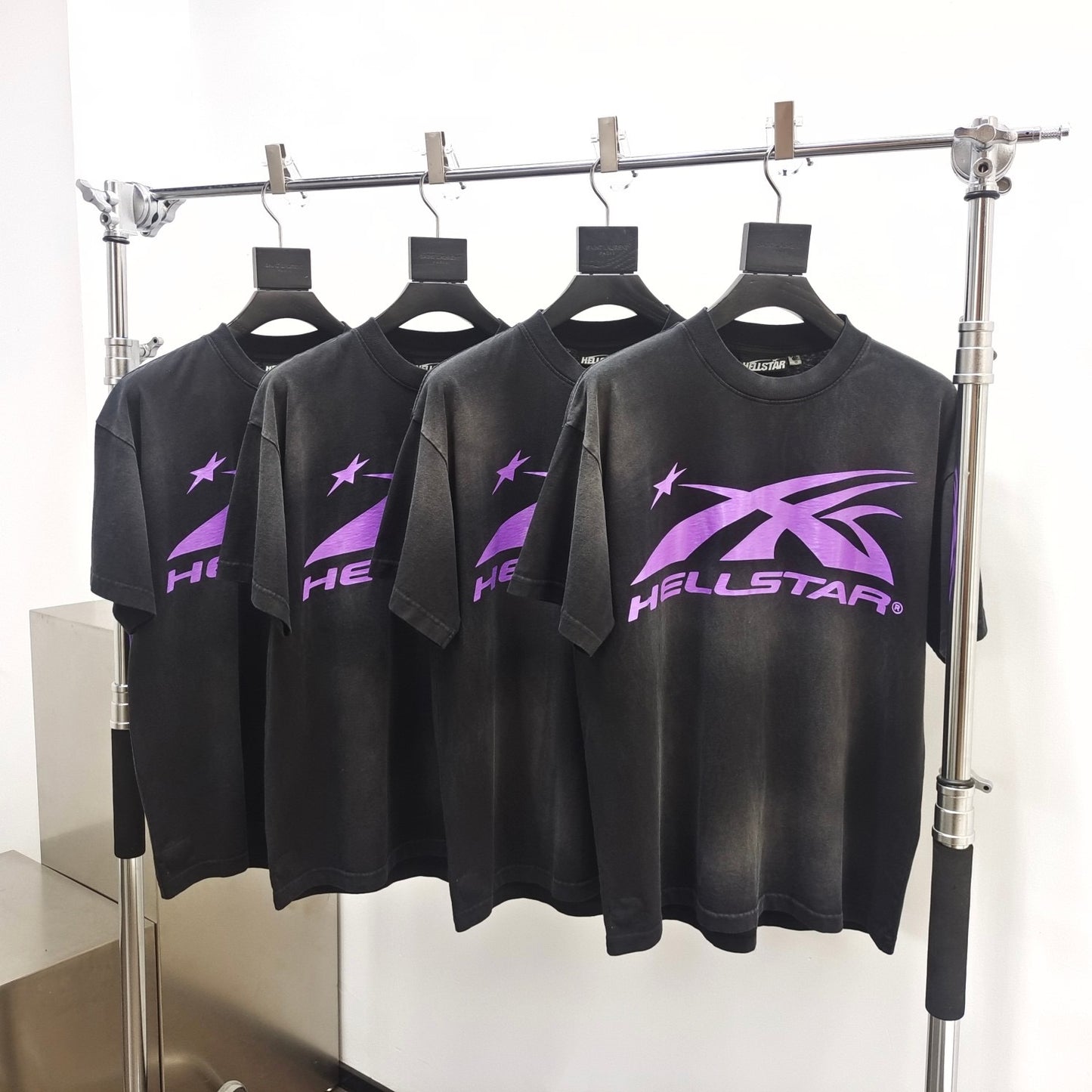 Camiseta negra oscura