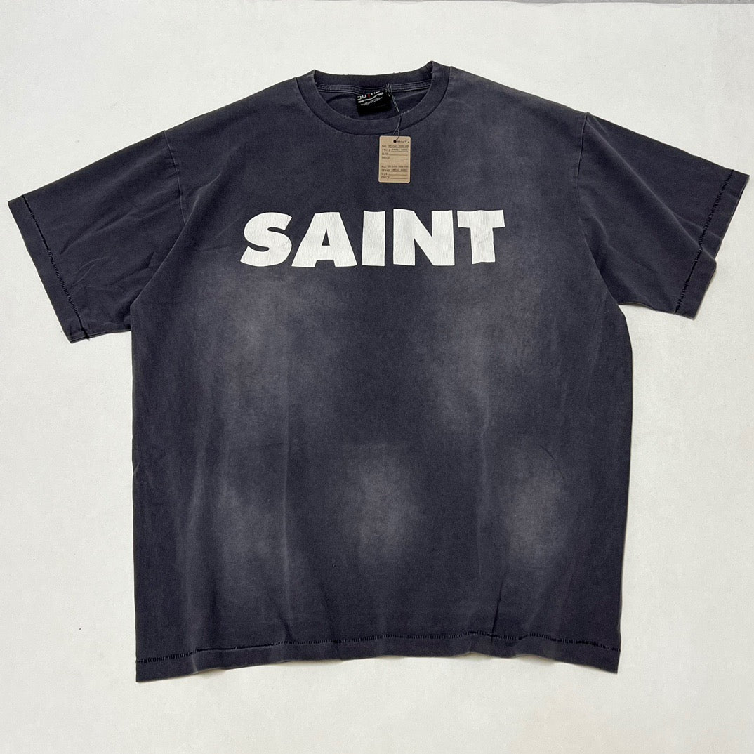 Camiseta negra oscura