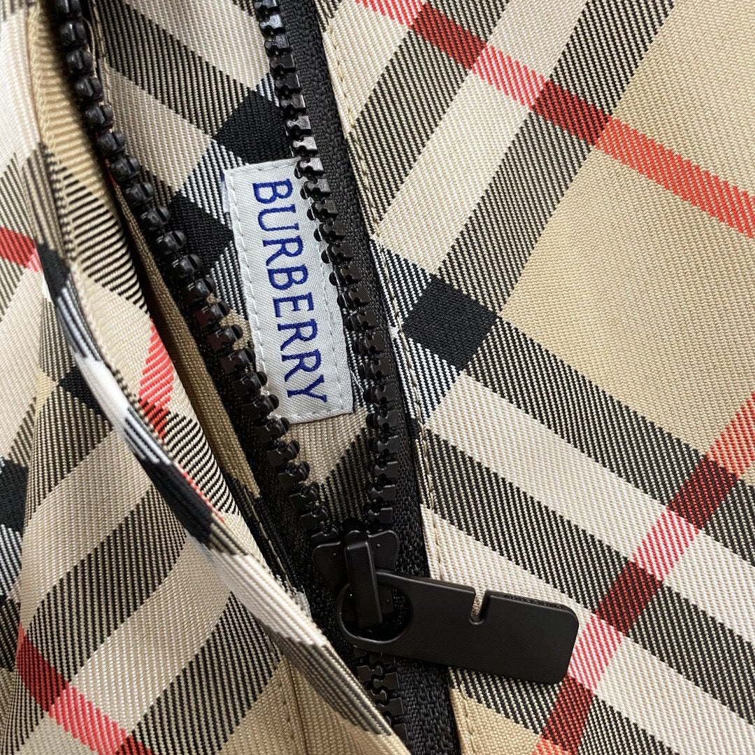 Mehrfarbige Jacke