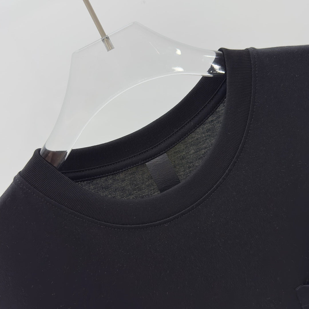 Schwarzes T-Shirt
