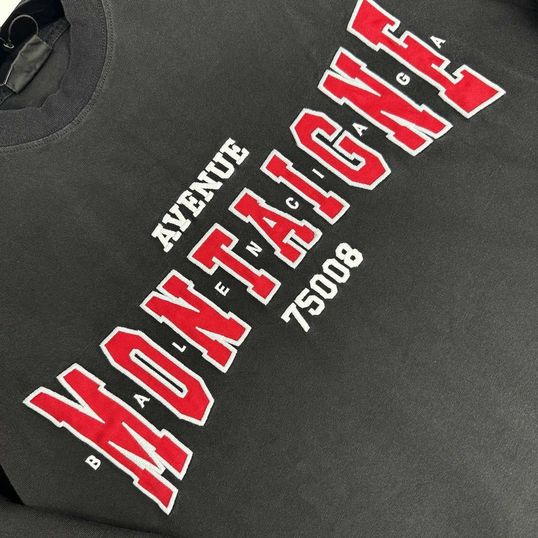 camiseta negra