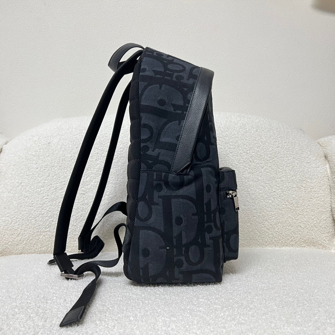 Black and Classic Oblique Bag