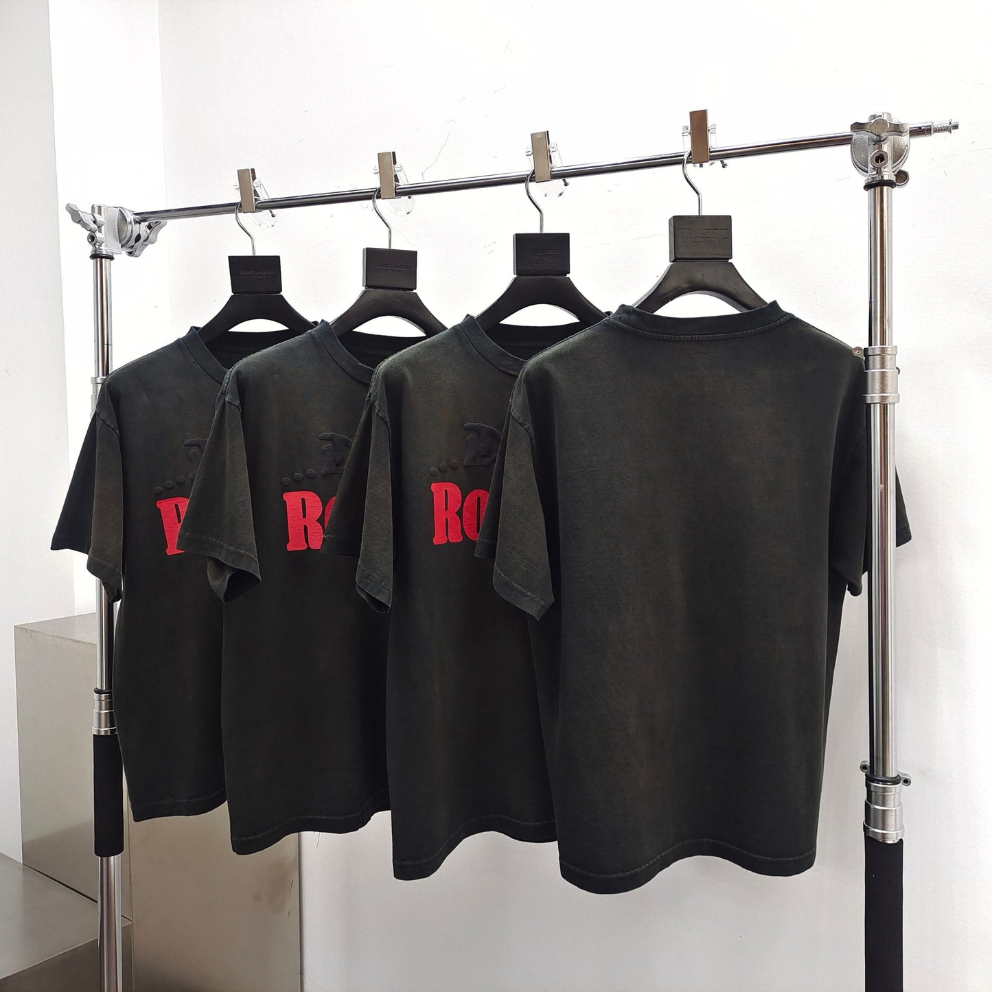 Schwarzes T-Shirt