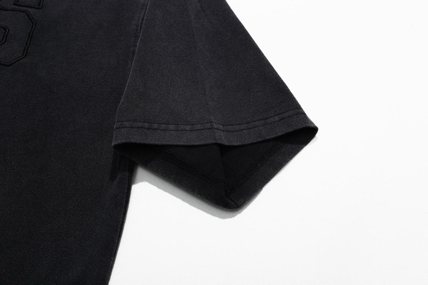 Schwarzes T-Shirt