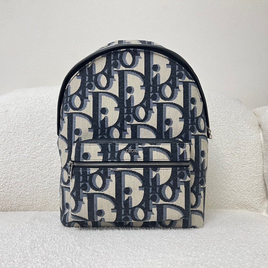 Black and Classic Oblique Bag