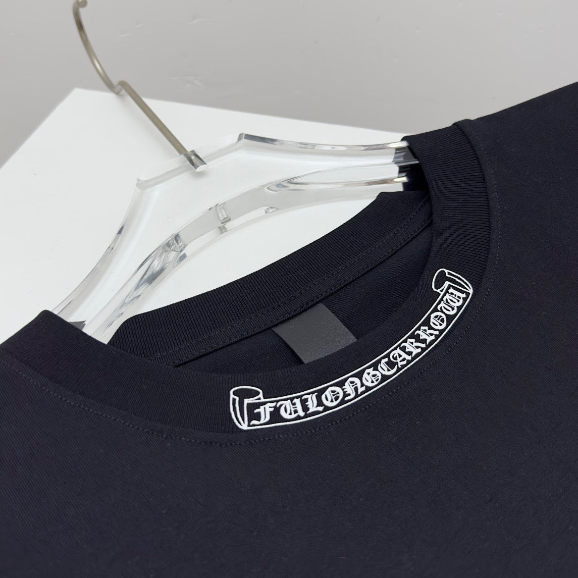 Camiseta en blanco y negro