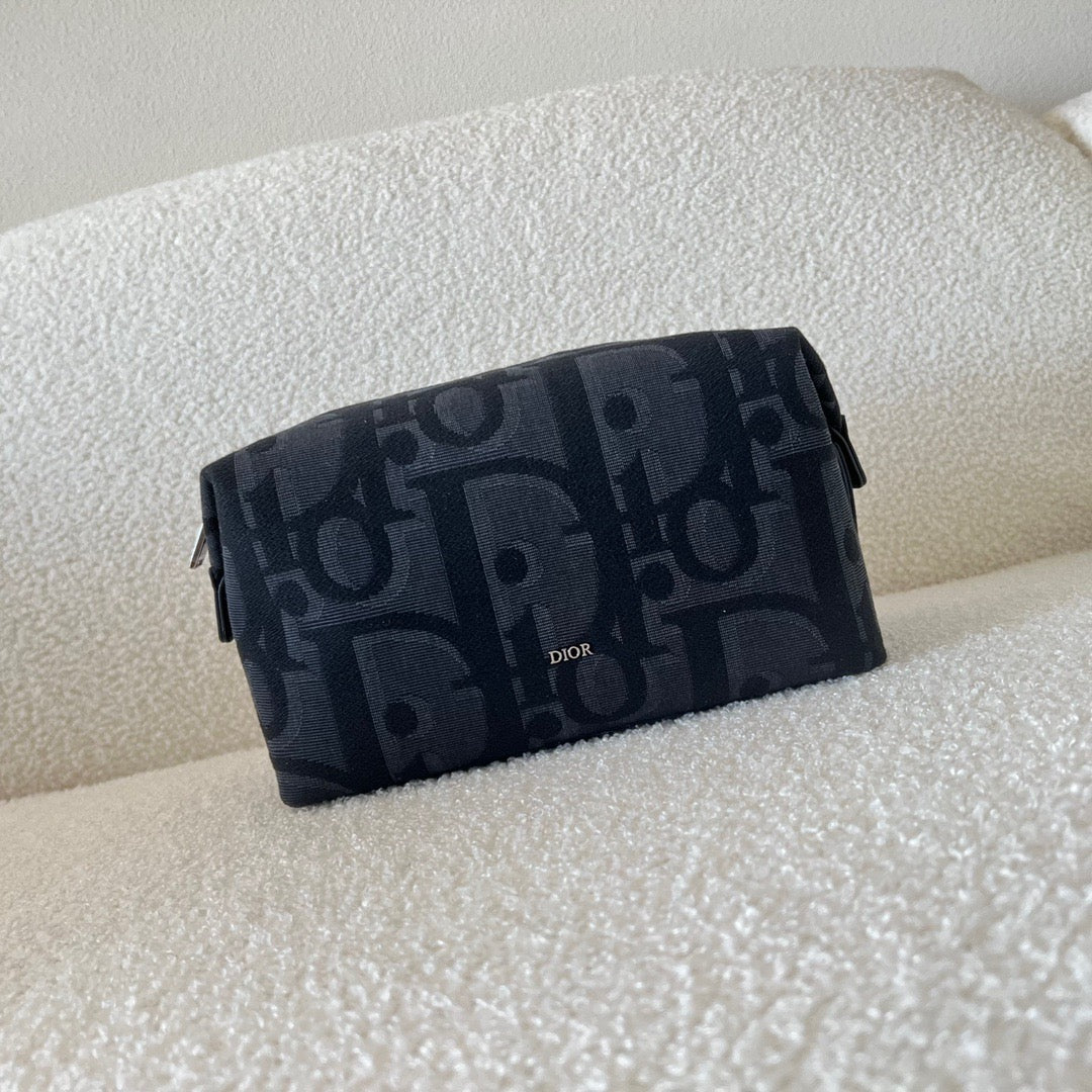 Blaue und schwarzgraue Tasche