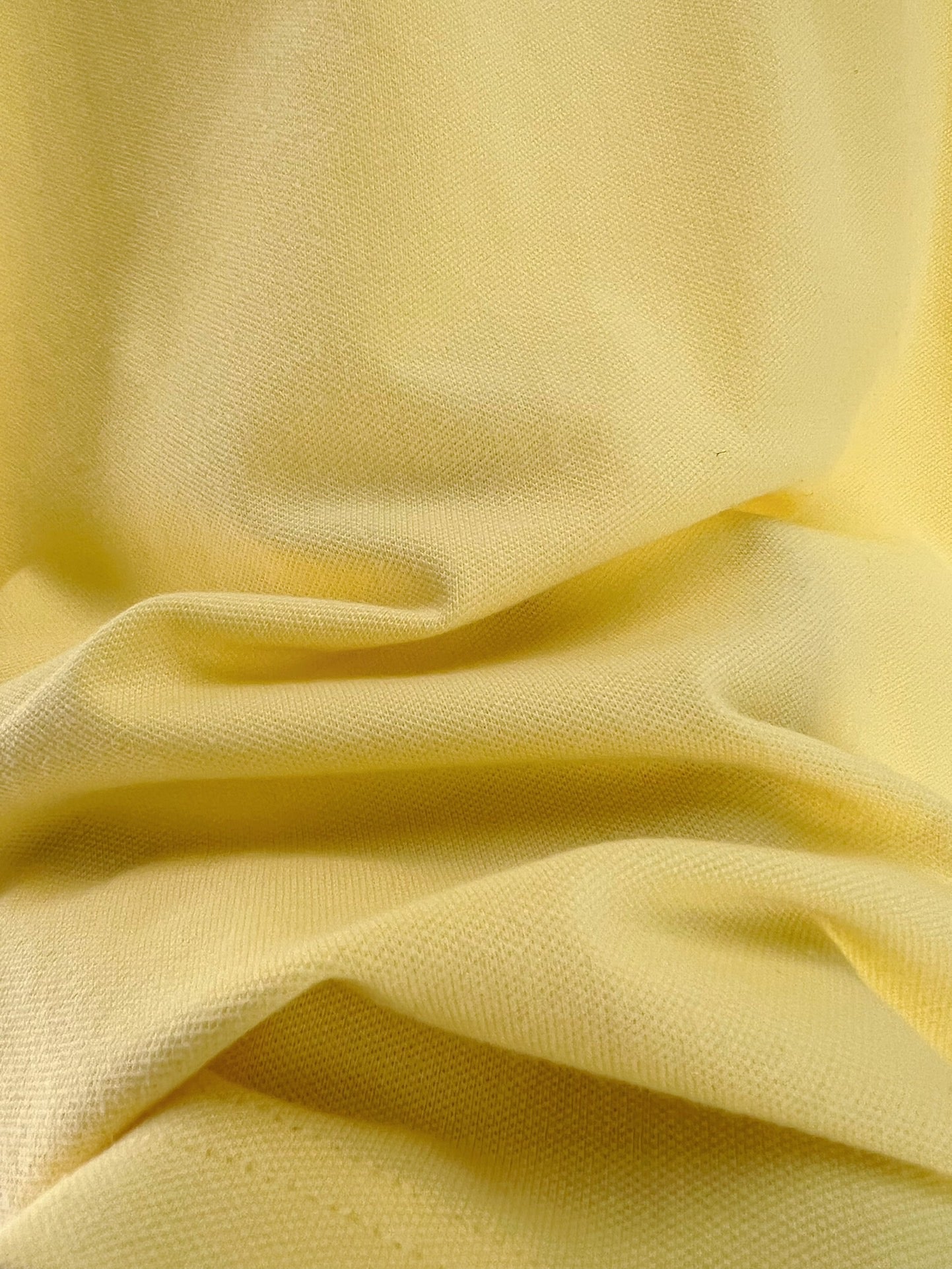 Polo amarillo y azul