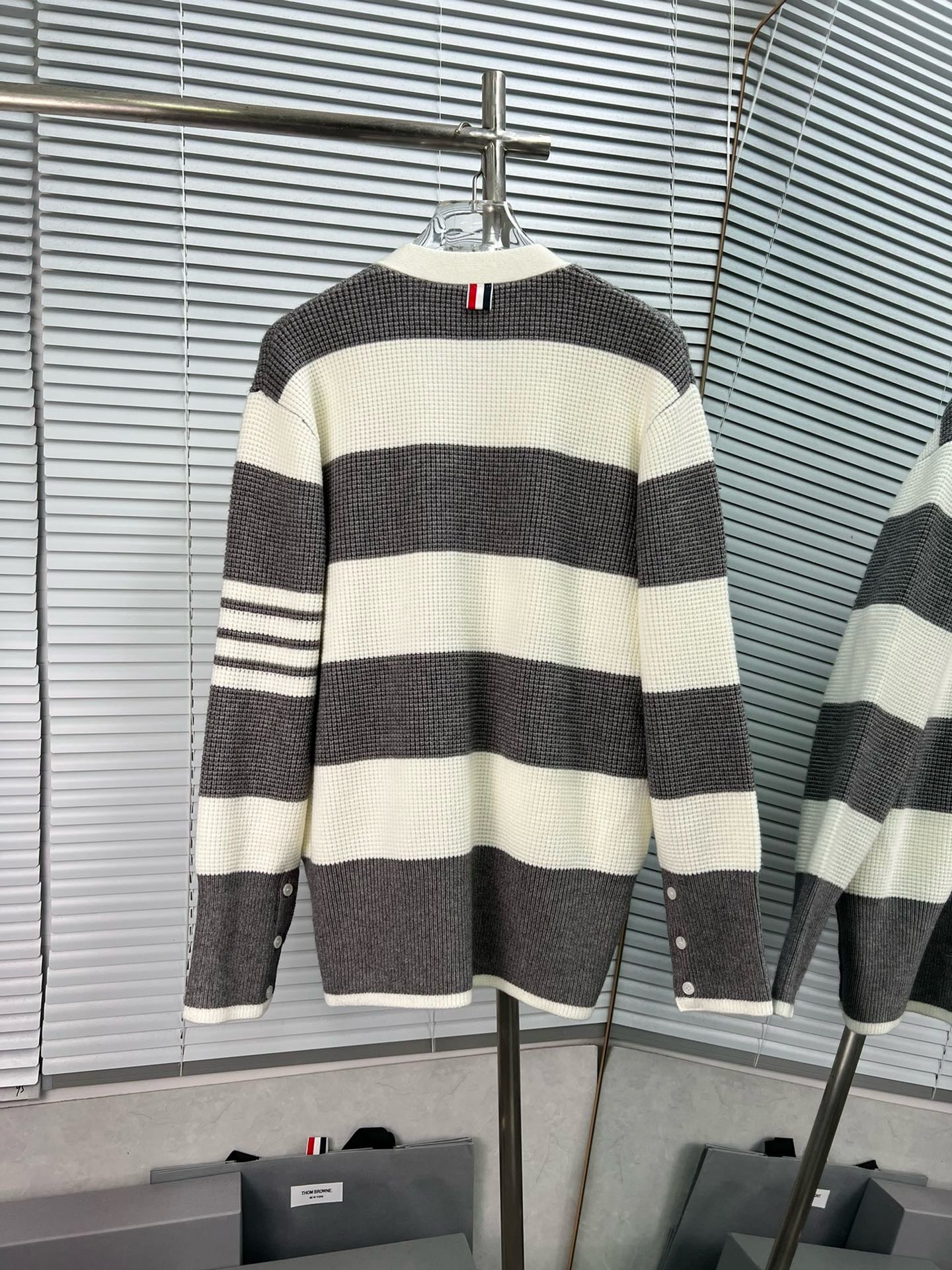 Grauweiße Jacke
