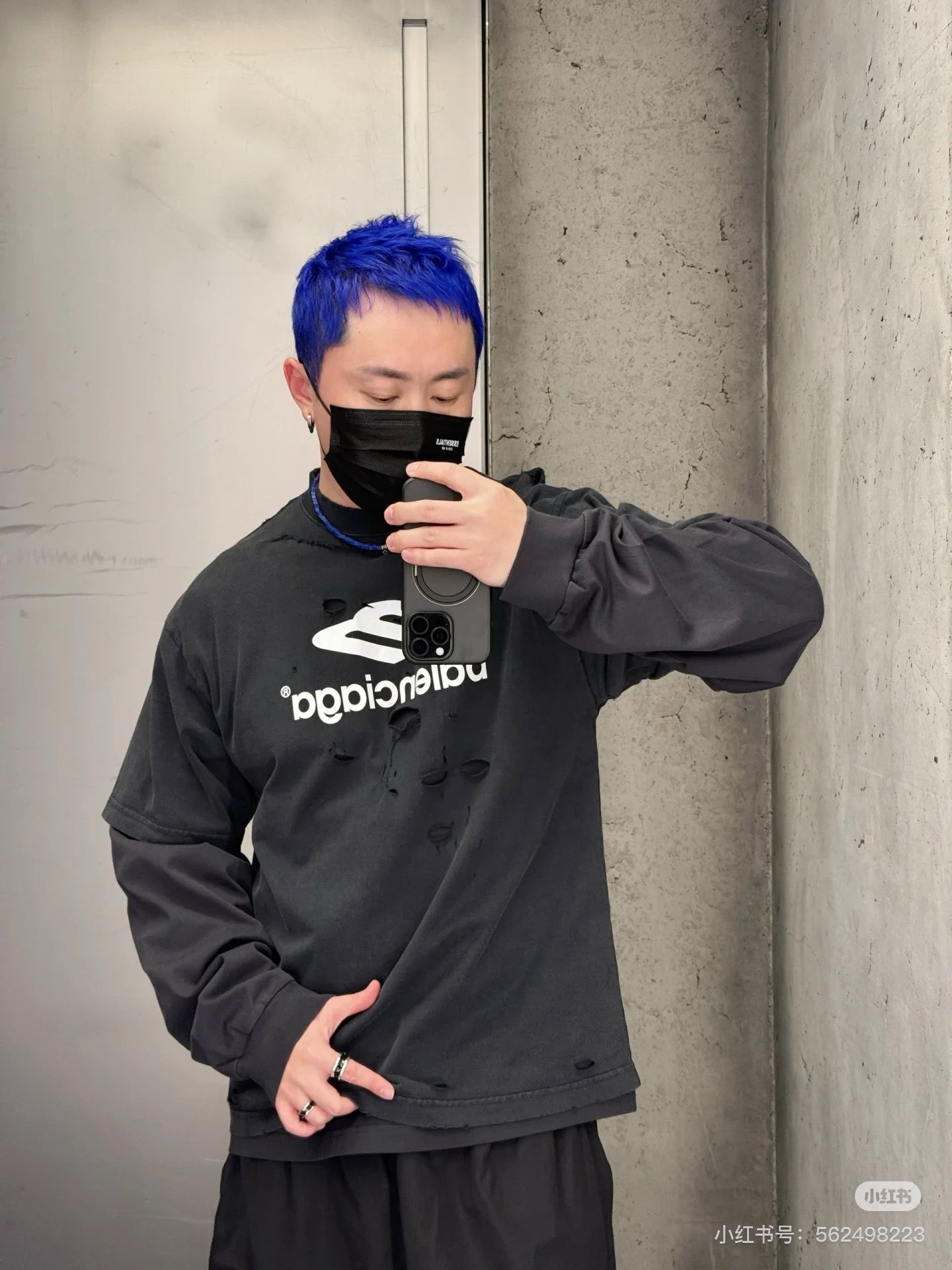 Camiseta negra oscura