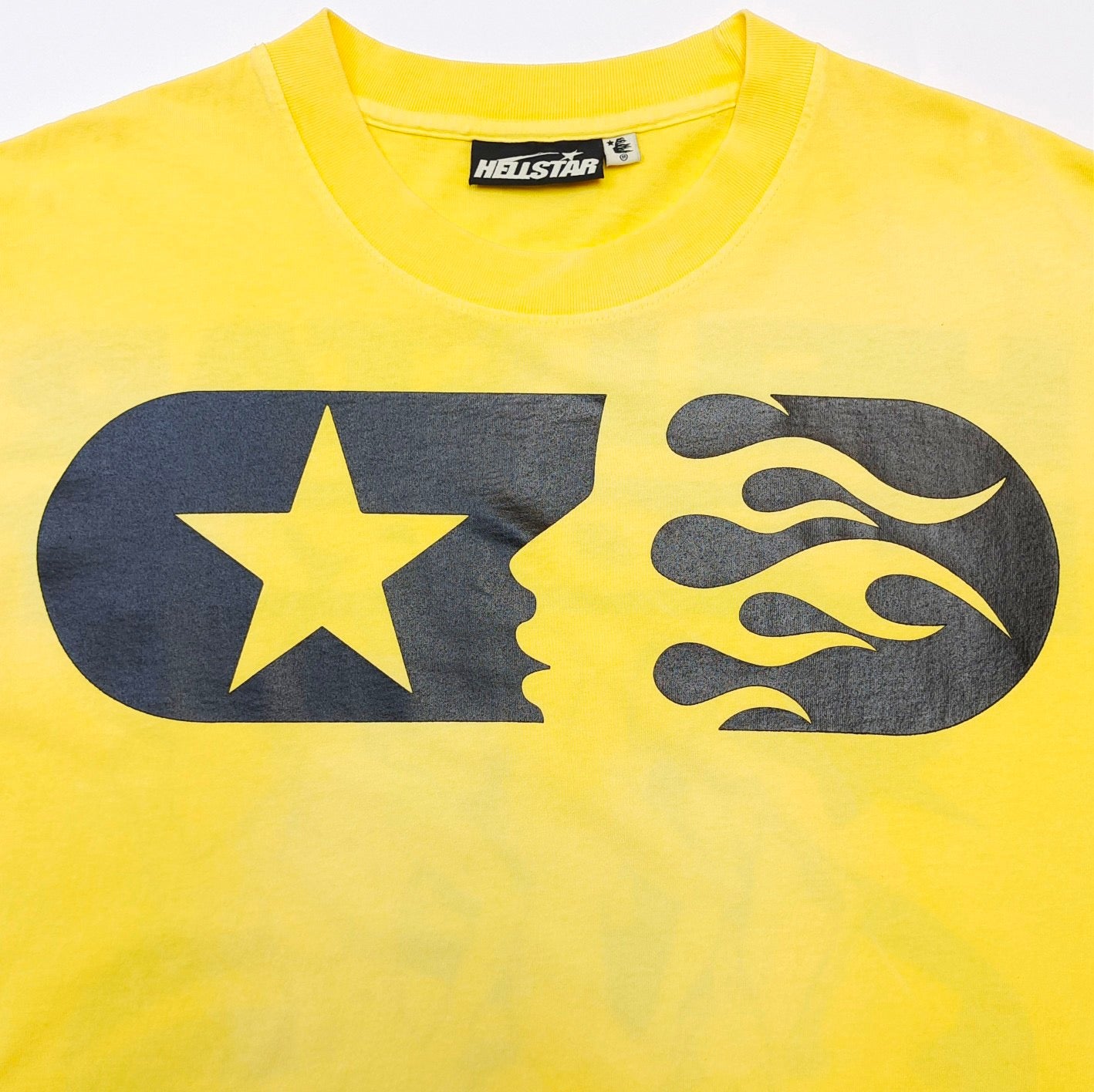 camiseta amarilla