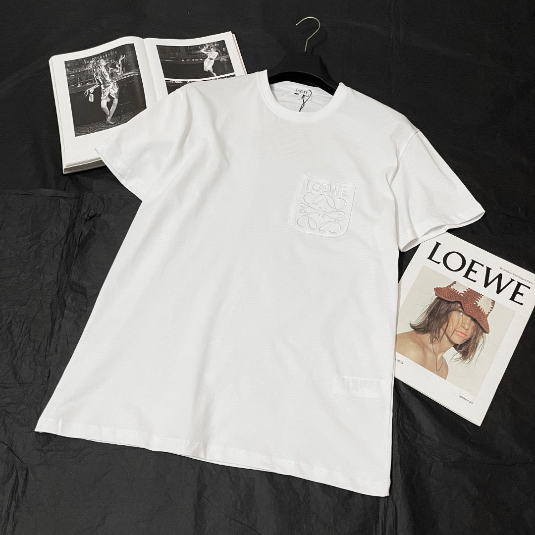 Camiseta blanca, negra y verde