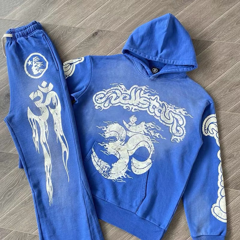 Blauer Hoodie mit Hose