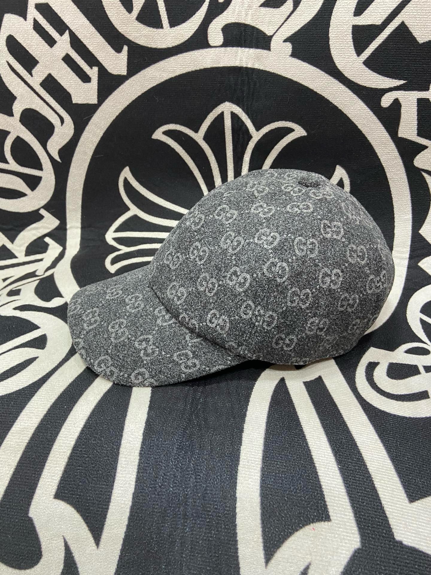 Grey Cap