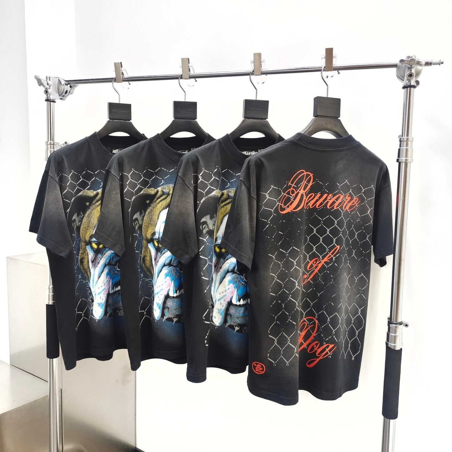 camiseta negra