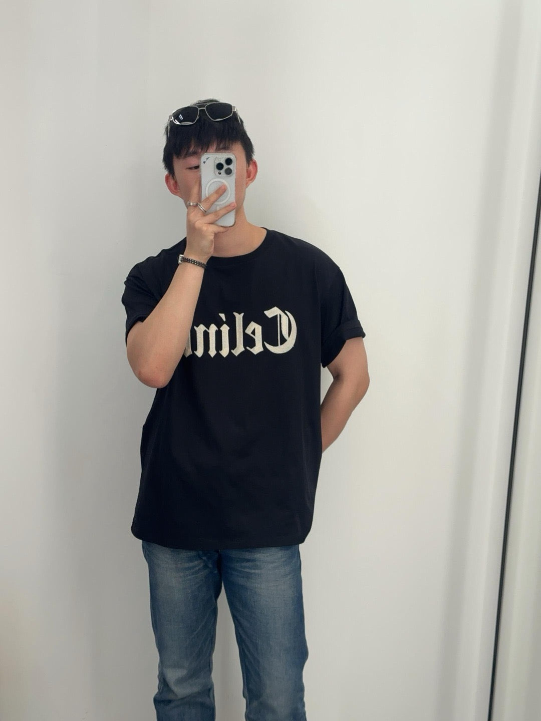 Schwarzes T-Shirt