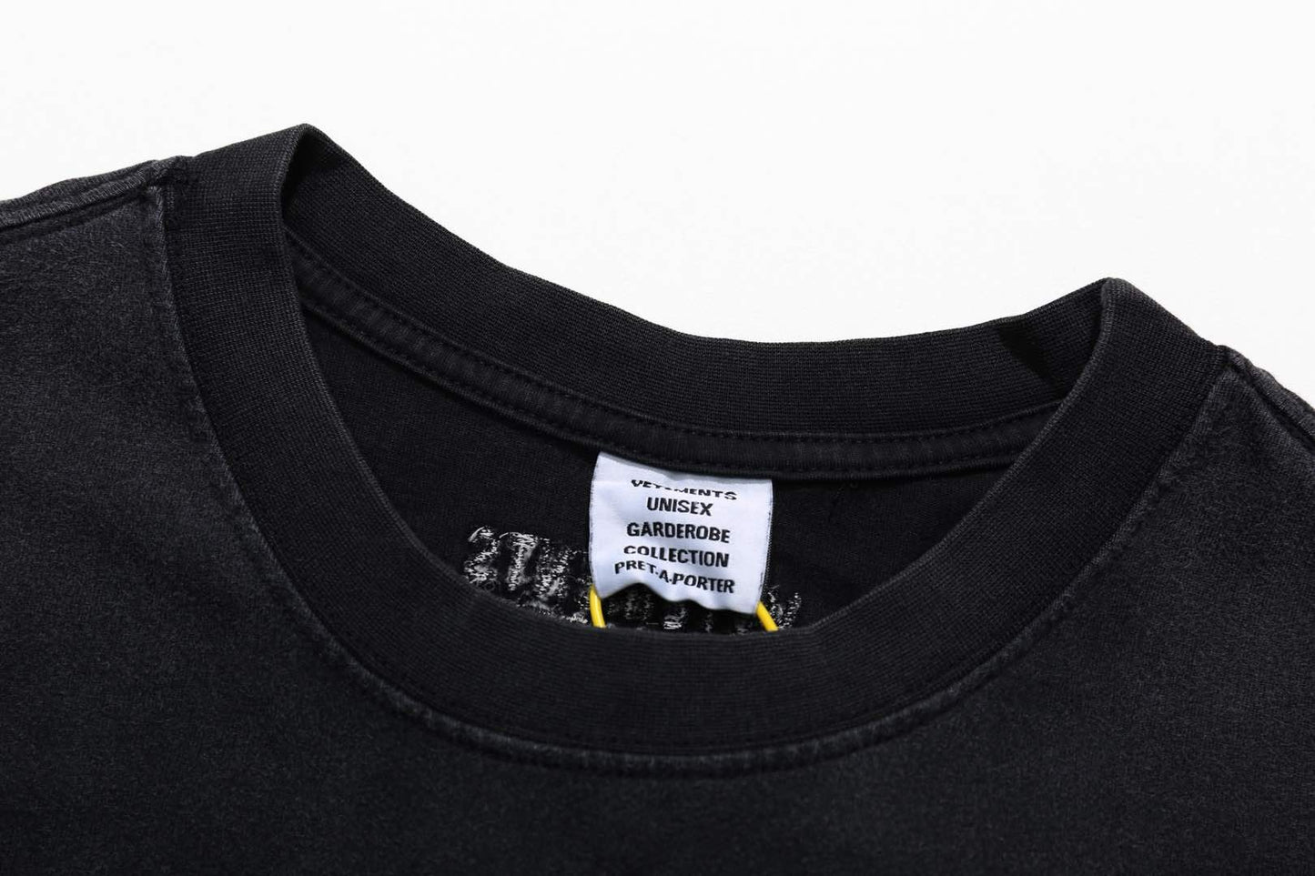 Schwarzes T-Shirt