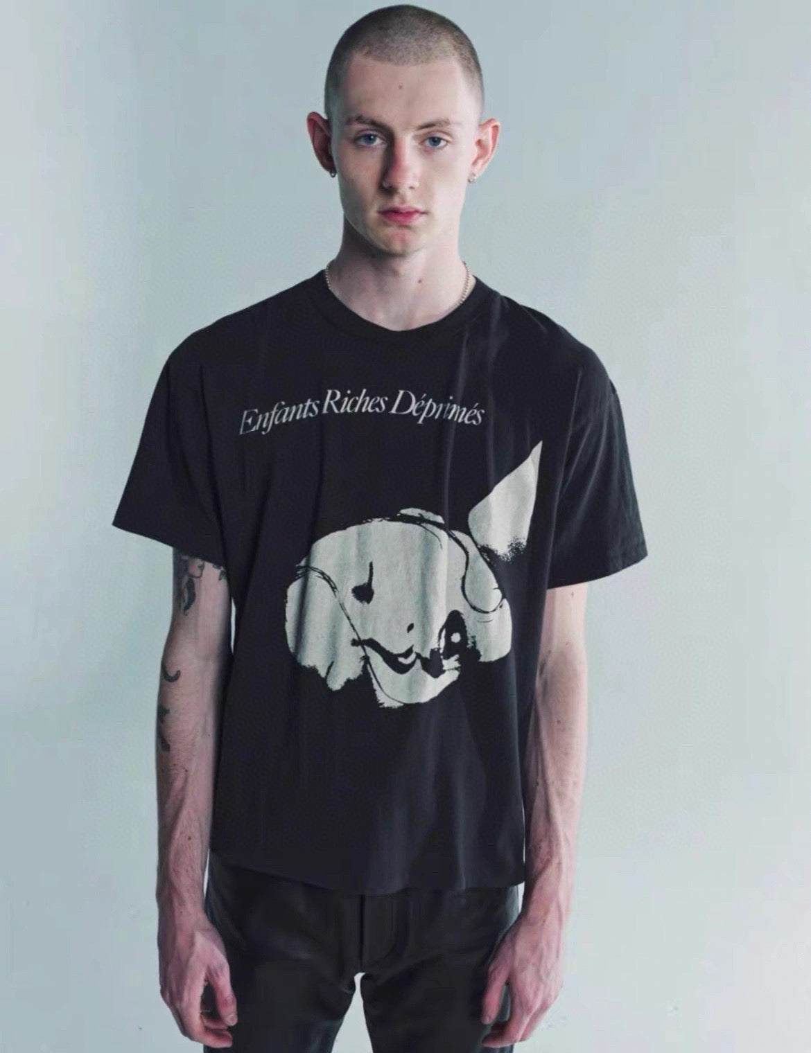 Schwarzes T-Shirt