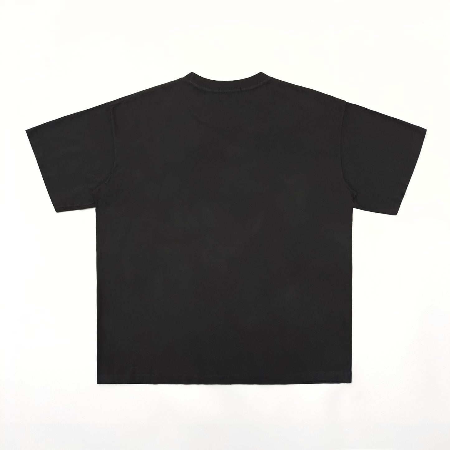 camiseta negra