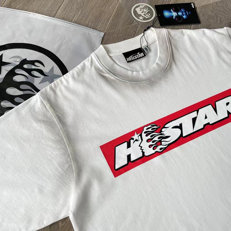 Weißes und blaues T-Shirt