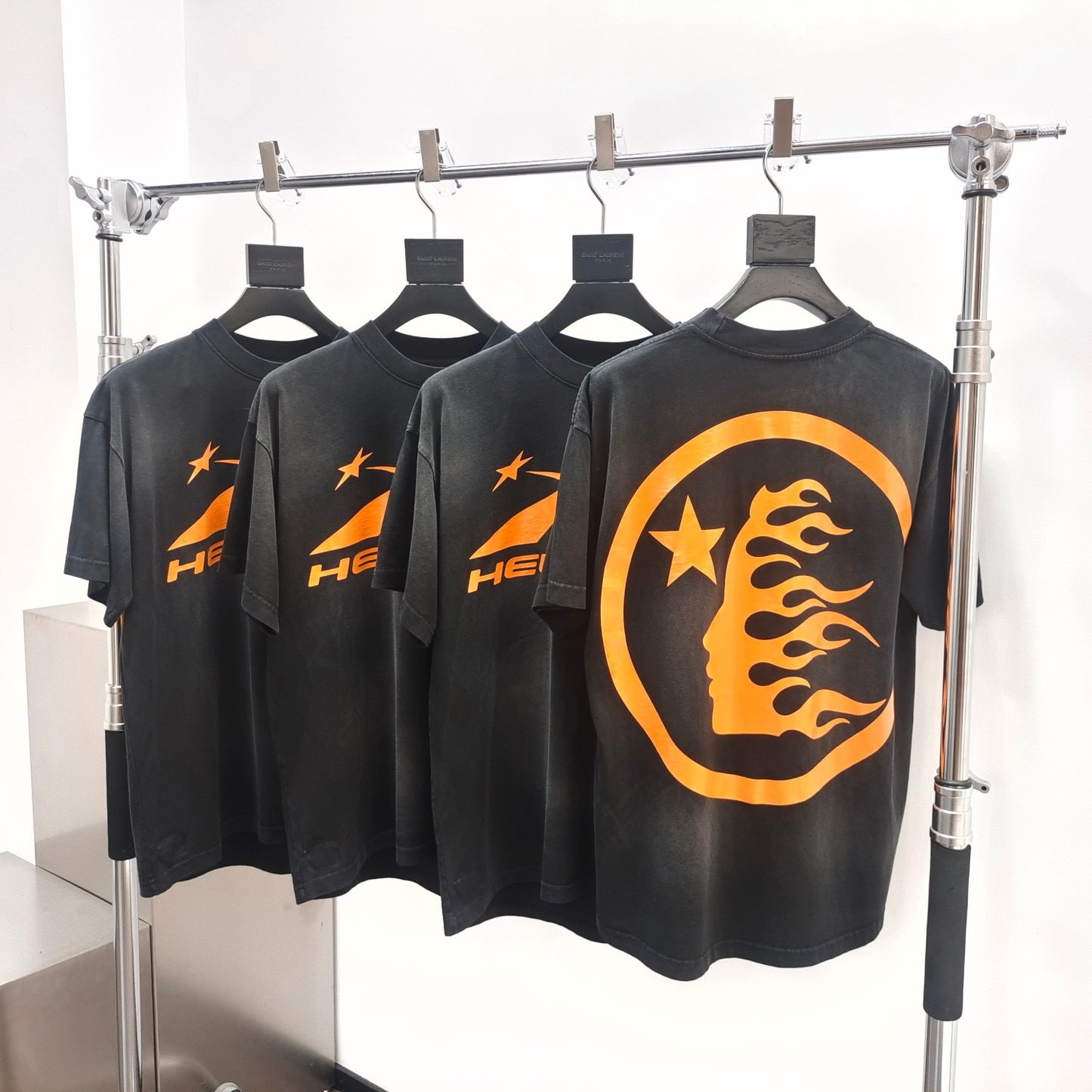 Camiseta negra oscura