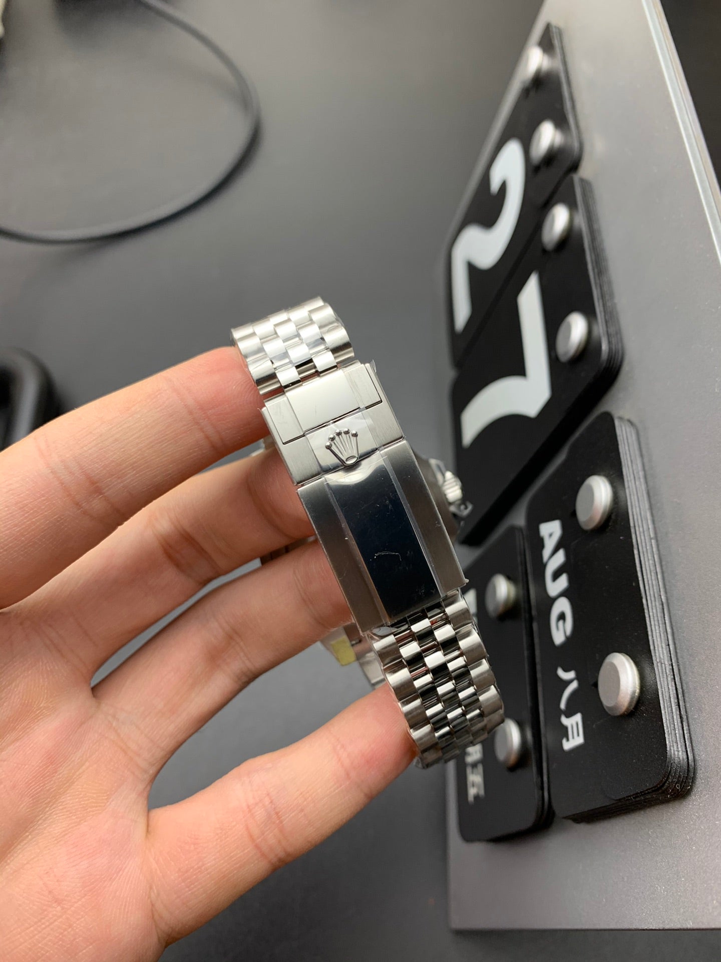 Uhr