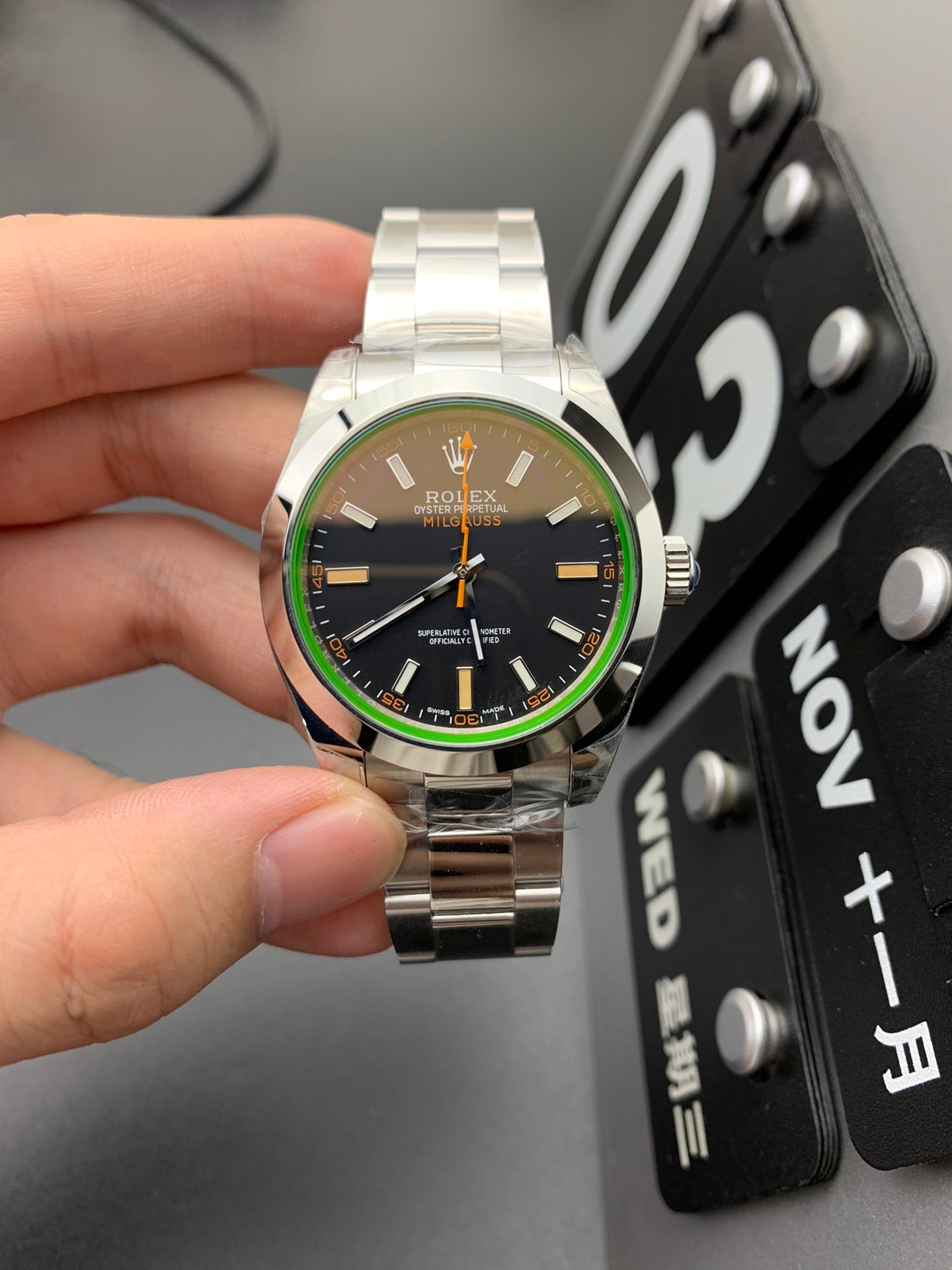Uhr