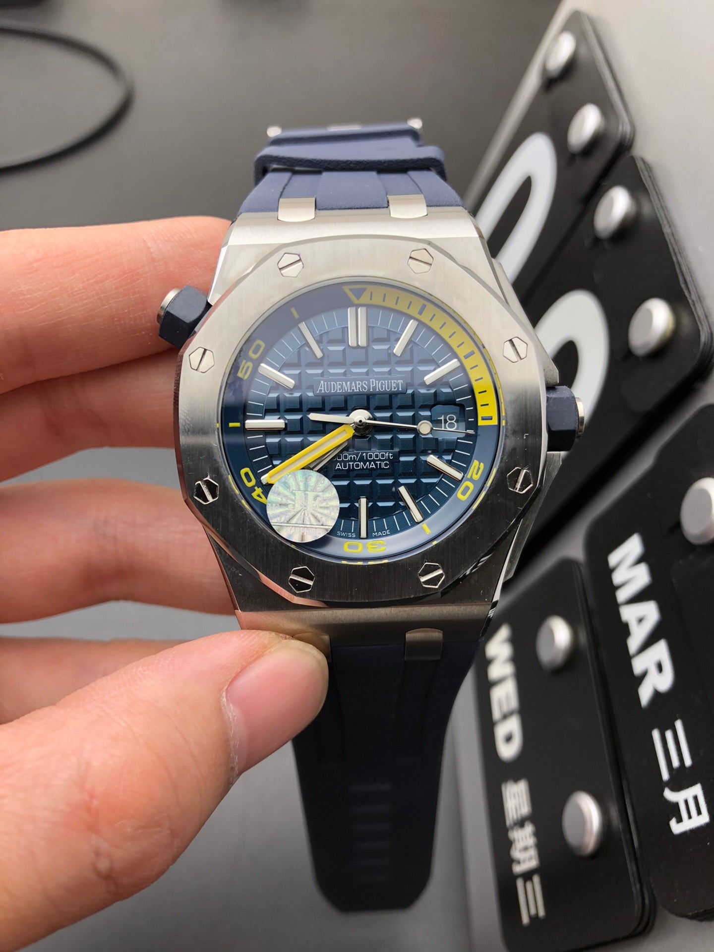 Uhr